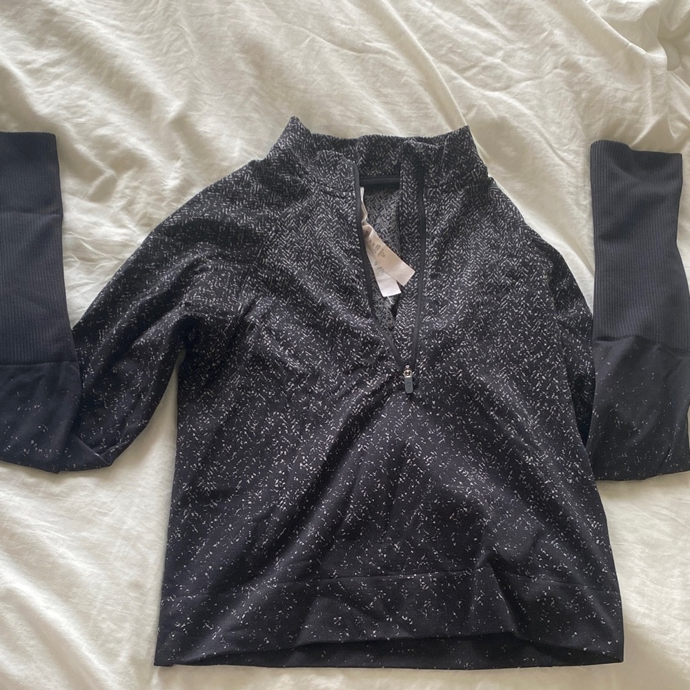 Lululemon Athletica Black and White Speckled Pullover